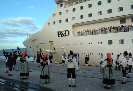 ESCALAS DE CRUCEROS 2013