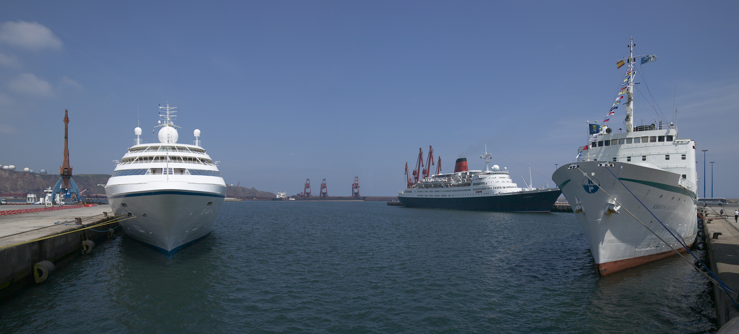 ESCALAS DE CRUCEROS 2012